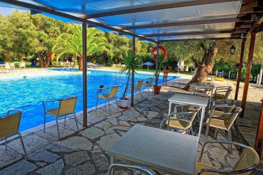 Thalero Holidays Center Лигия Екстериор снимка